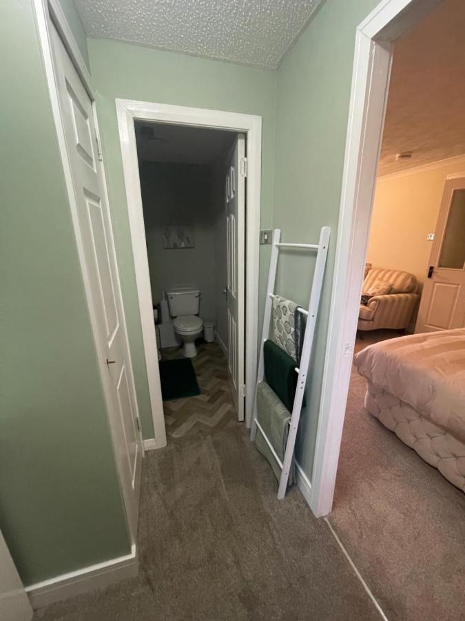 The Nest, Livingston Appartement Buitenkant foto